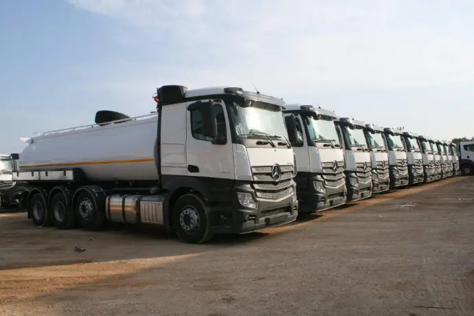 Water tanker delivering to Jebel Ali and Dubai Maritime City